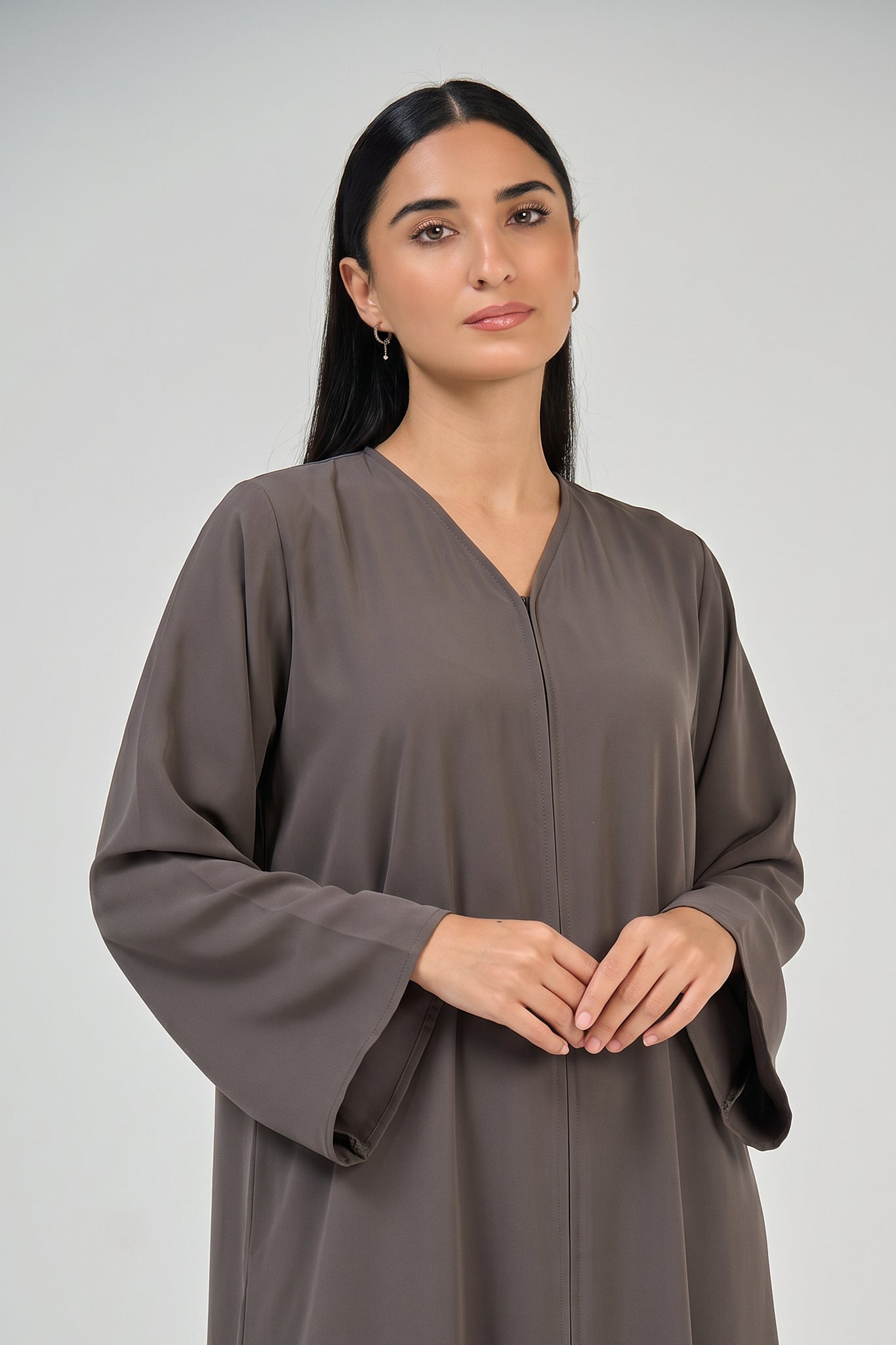مجموعة عباية دانتيل بلوسوم منتصف الليل