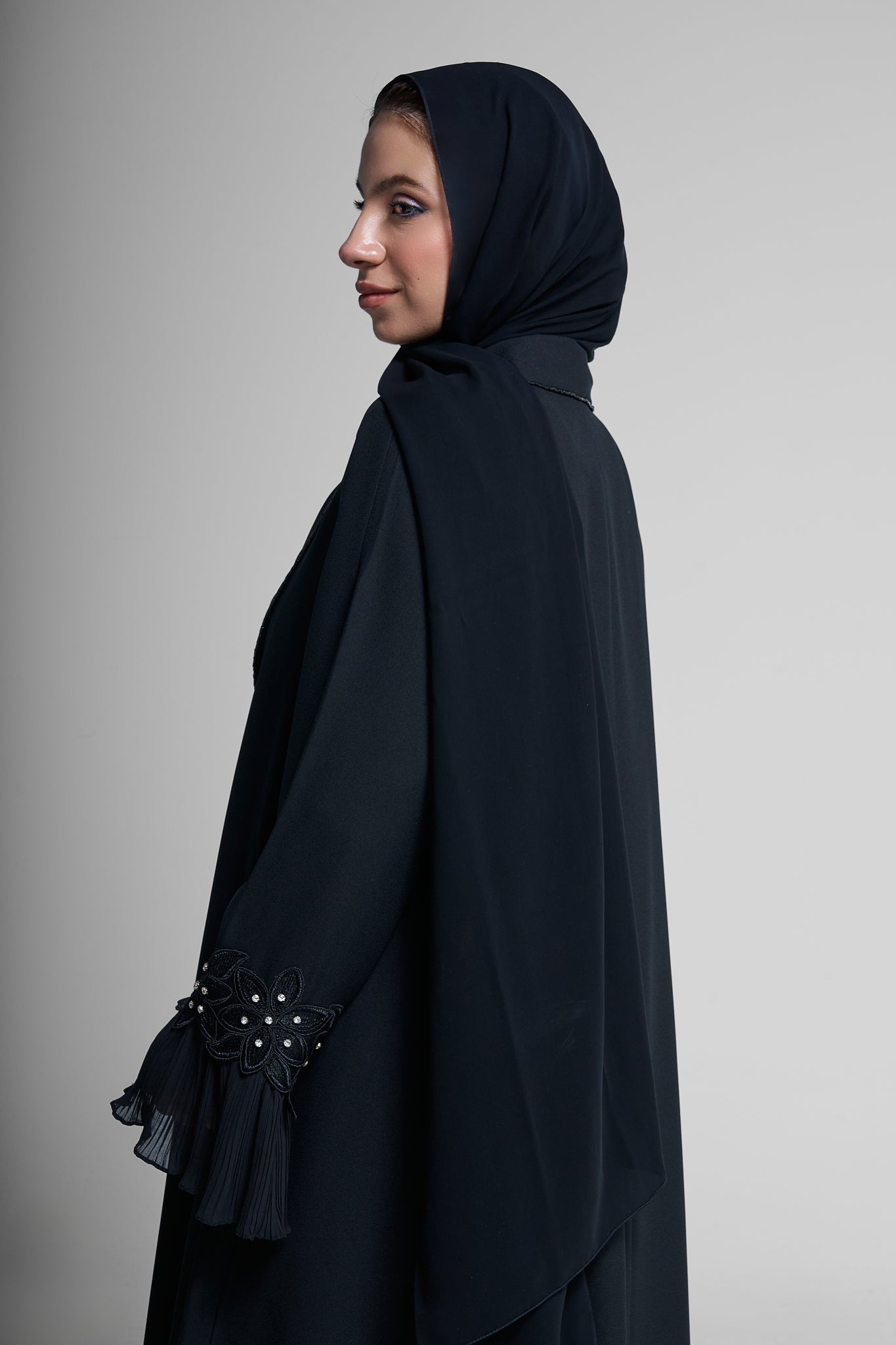 Pearl Cuff Abaya