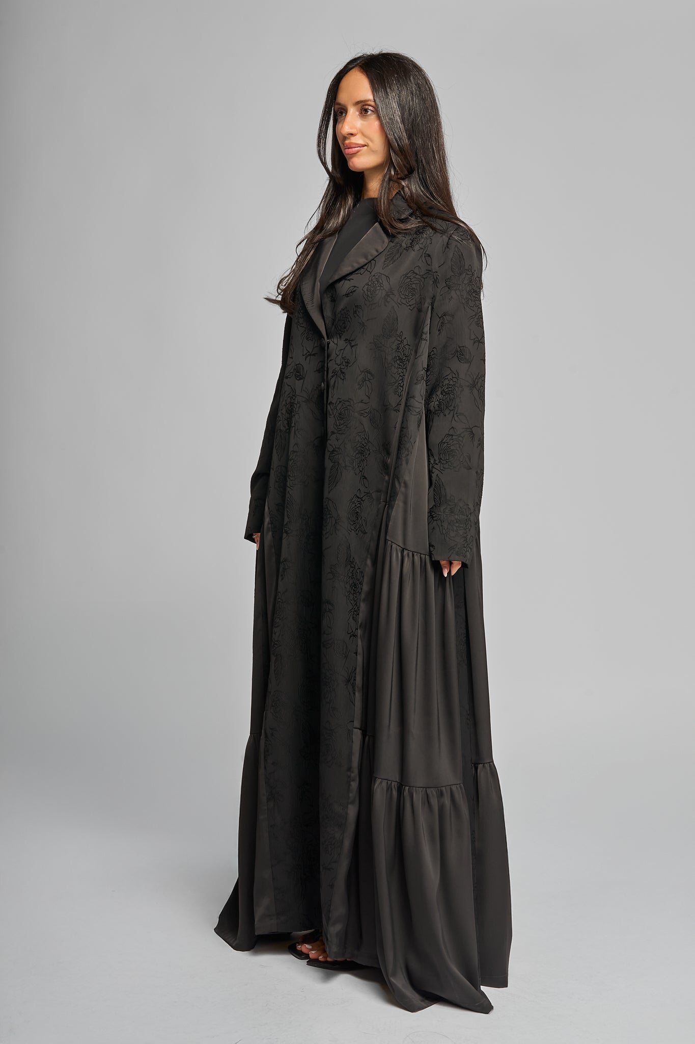 Ebon Rose Abaya