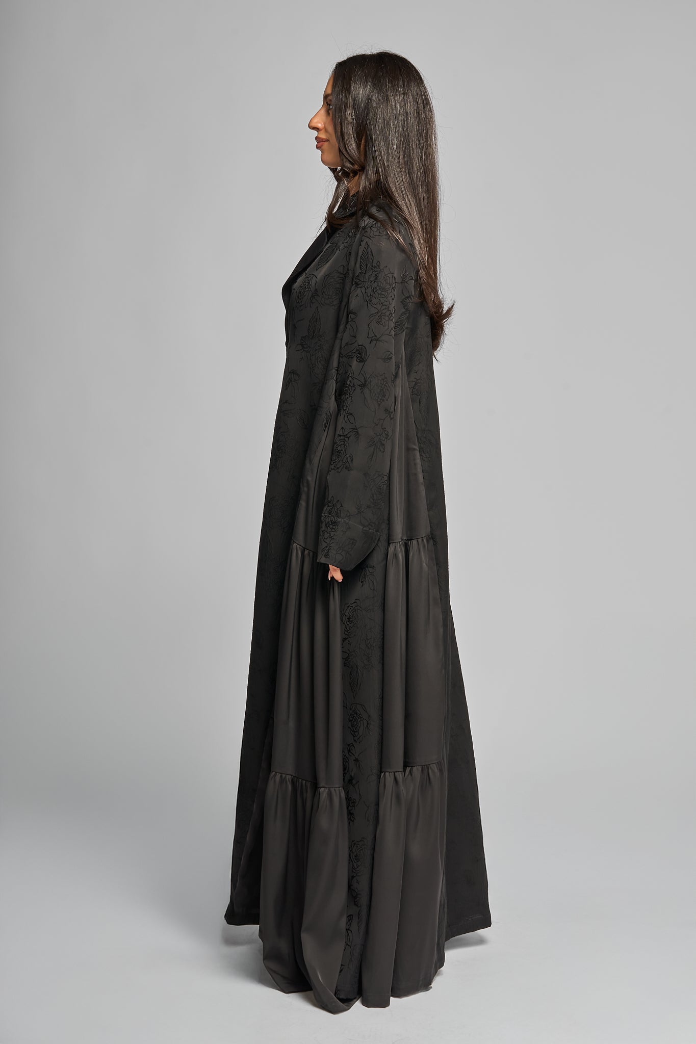 Ebon Rose Abaya