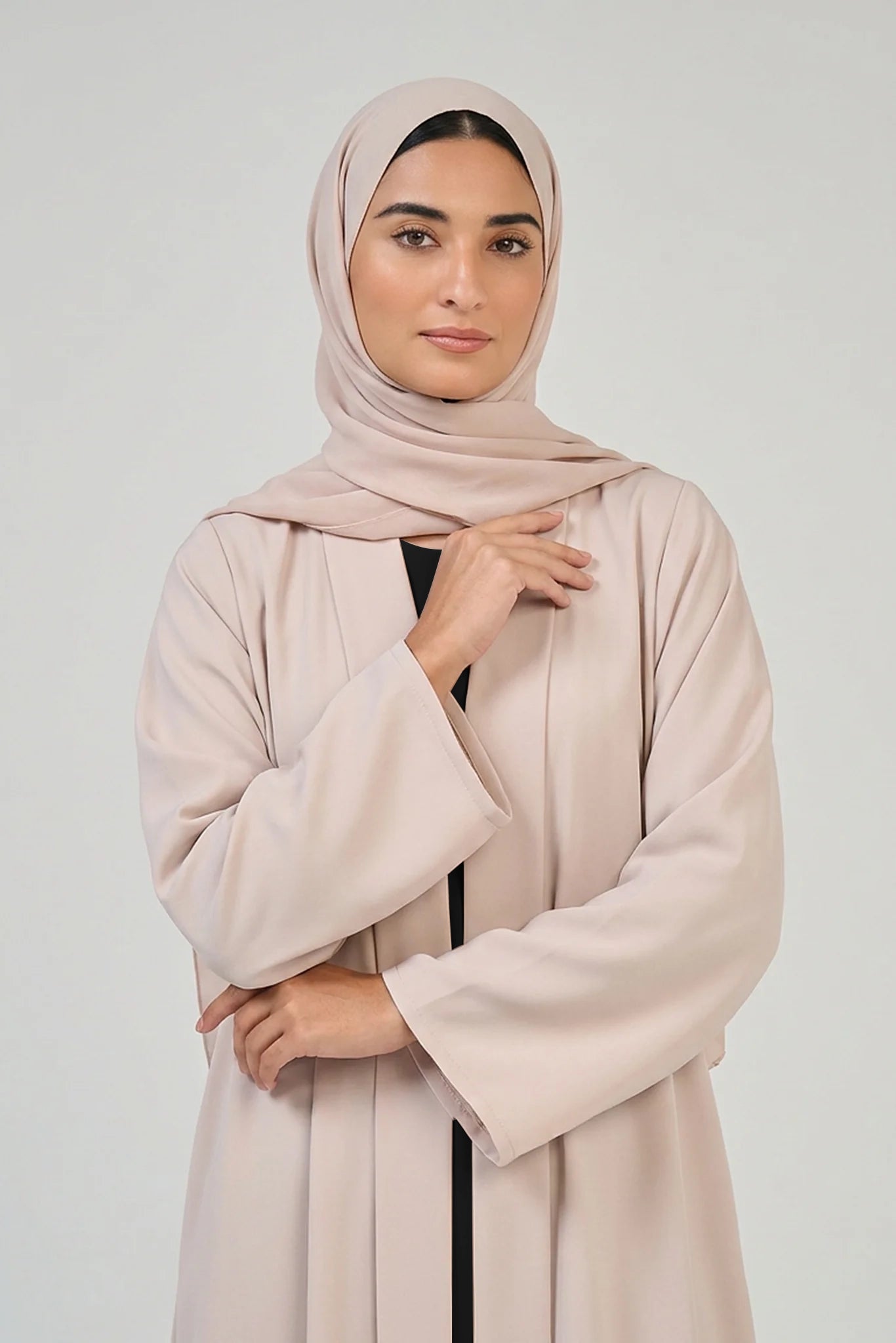 Pearl Beige Pleated Abaya