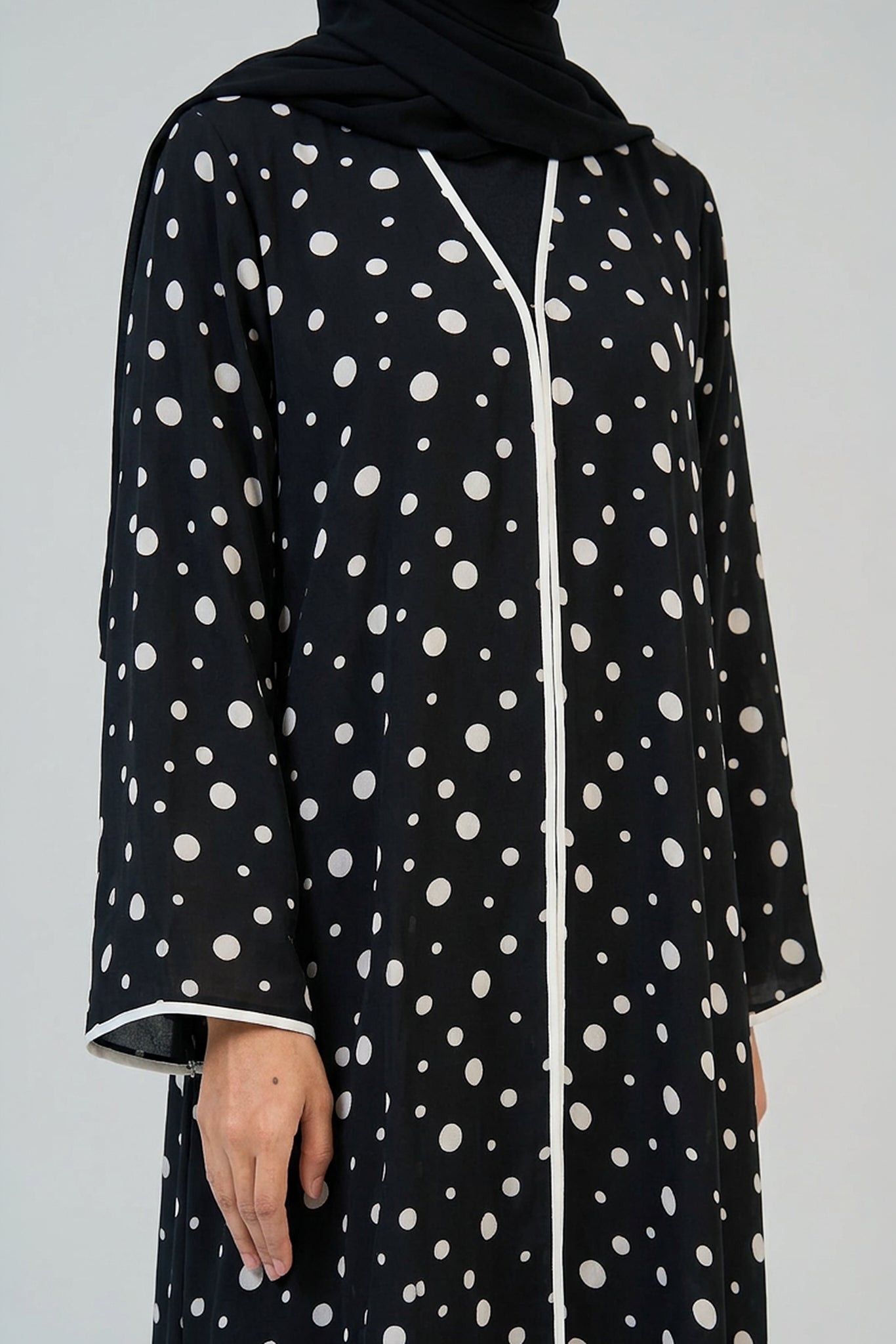 Classic Polka Dot Open Abaya