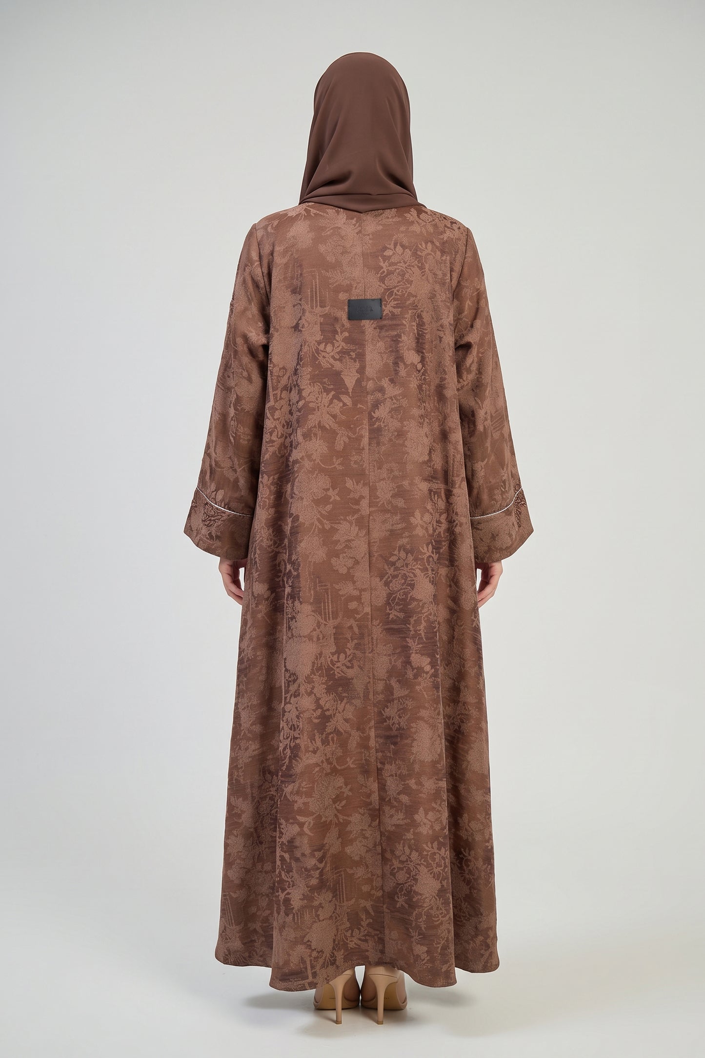 Elegant Floral Jacquard Abaya with Embellished Pocket Detail