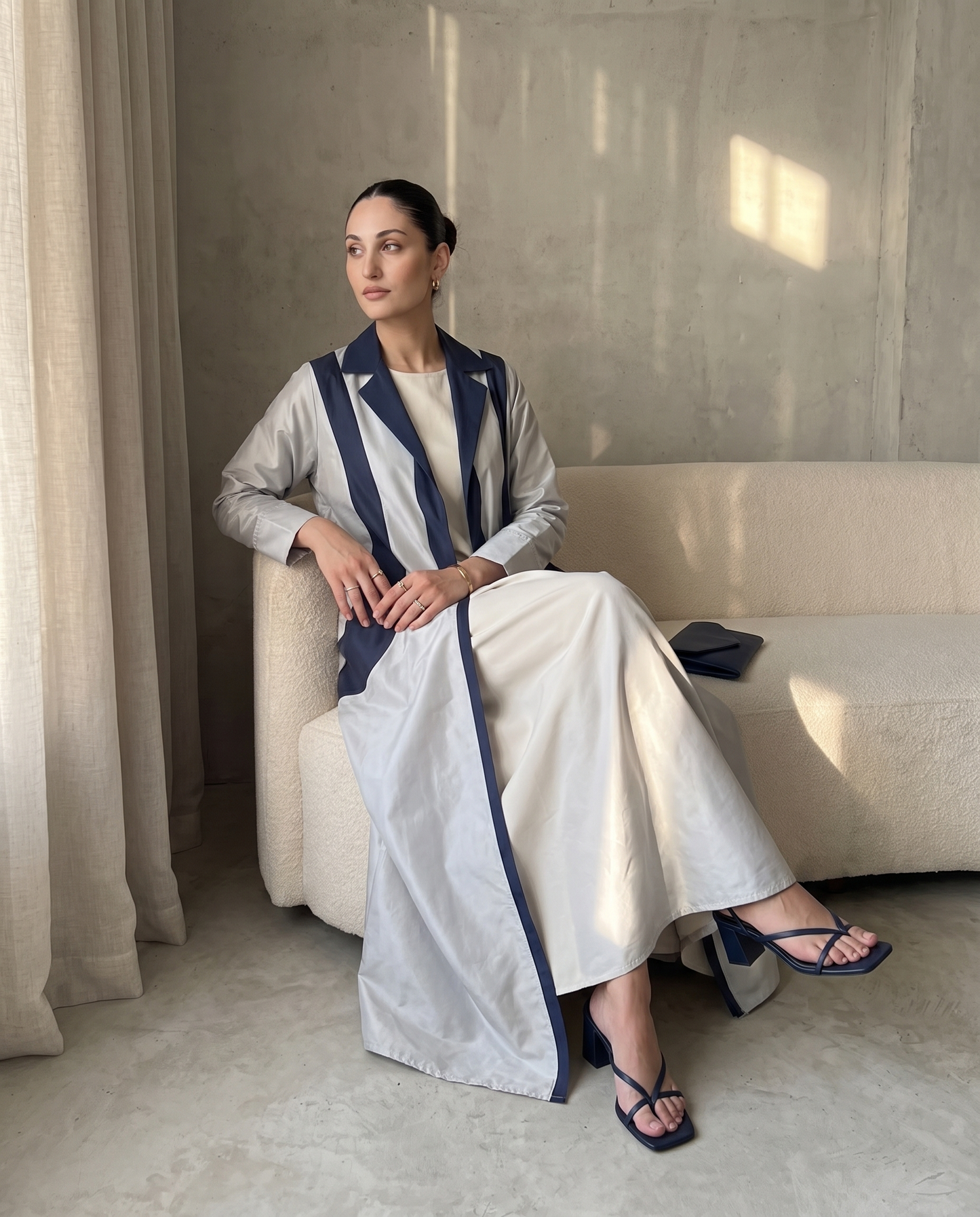 Two-Tone Sapphire Wave Abaya