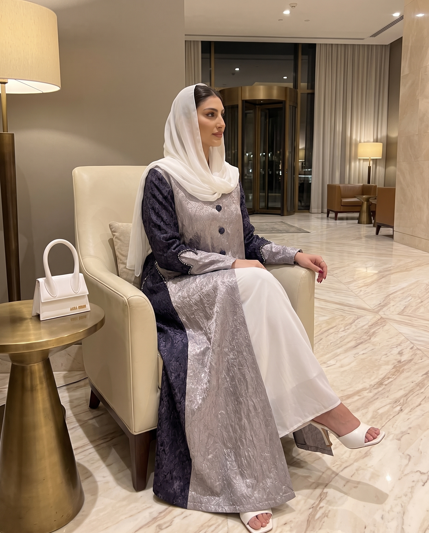 عباية منقوشة من أميثيست رويال