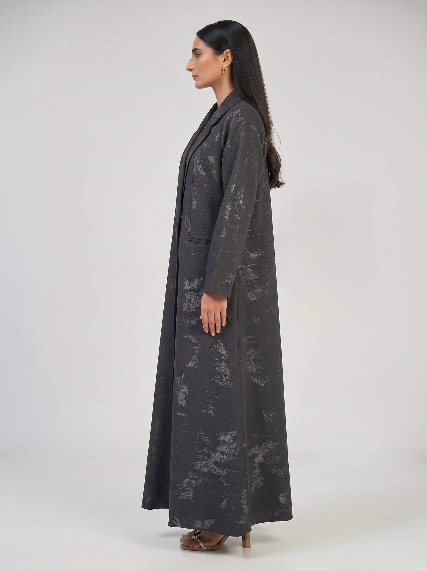 Graphite Signature Tailored Abaya