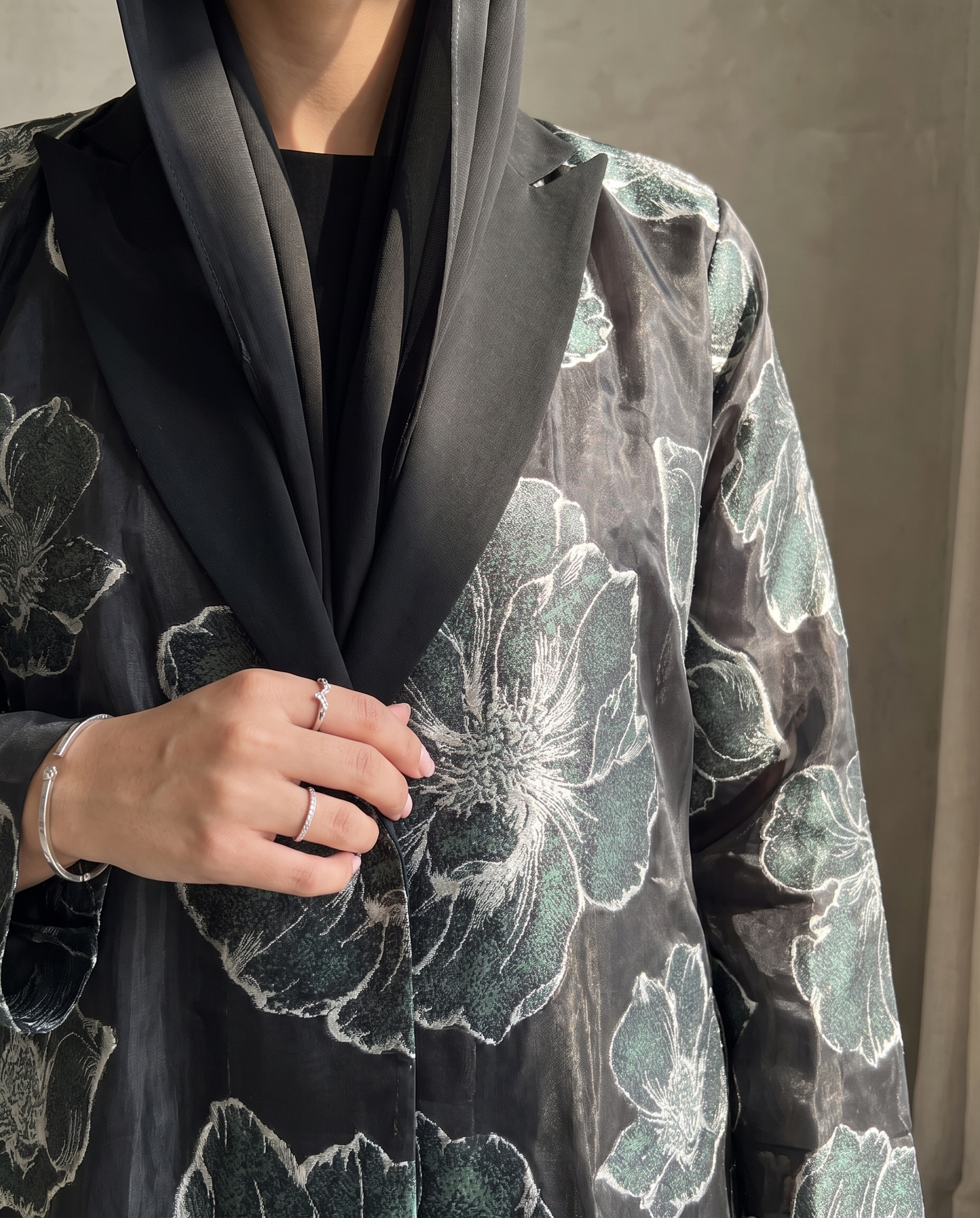 Floral Organza Open Abaya with Soft Tailored Collar