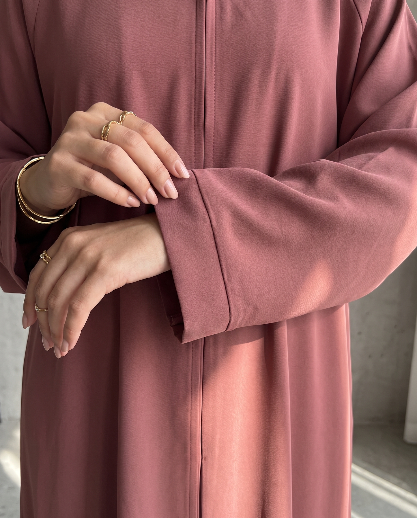 Dusty Rose Pleated Abaya