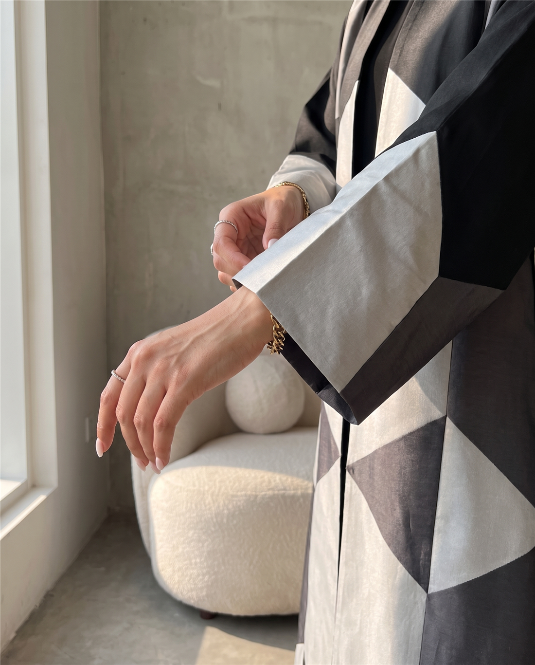 Geometric Color-Block Silver Abaya Taffeta