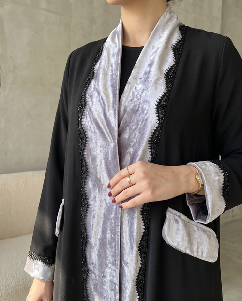Luxury Black Abaya with Velvet Panels and Elegant Lace Trim – hover image