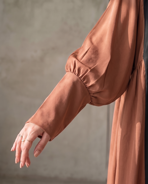 Minimal Hooded Open Abaya with Fluid Drape Terracotta and Relaxed Silhouette – hover image