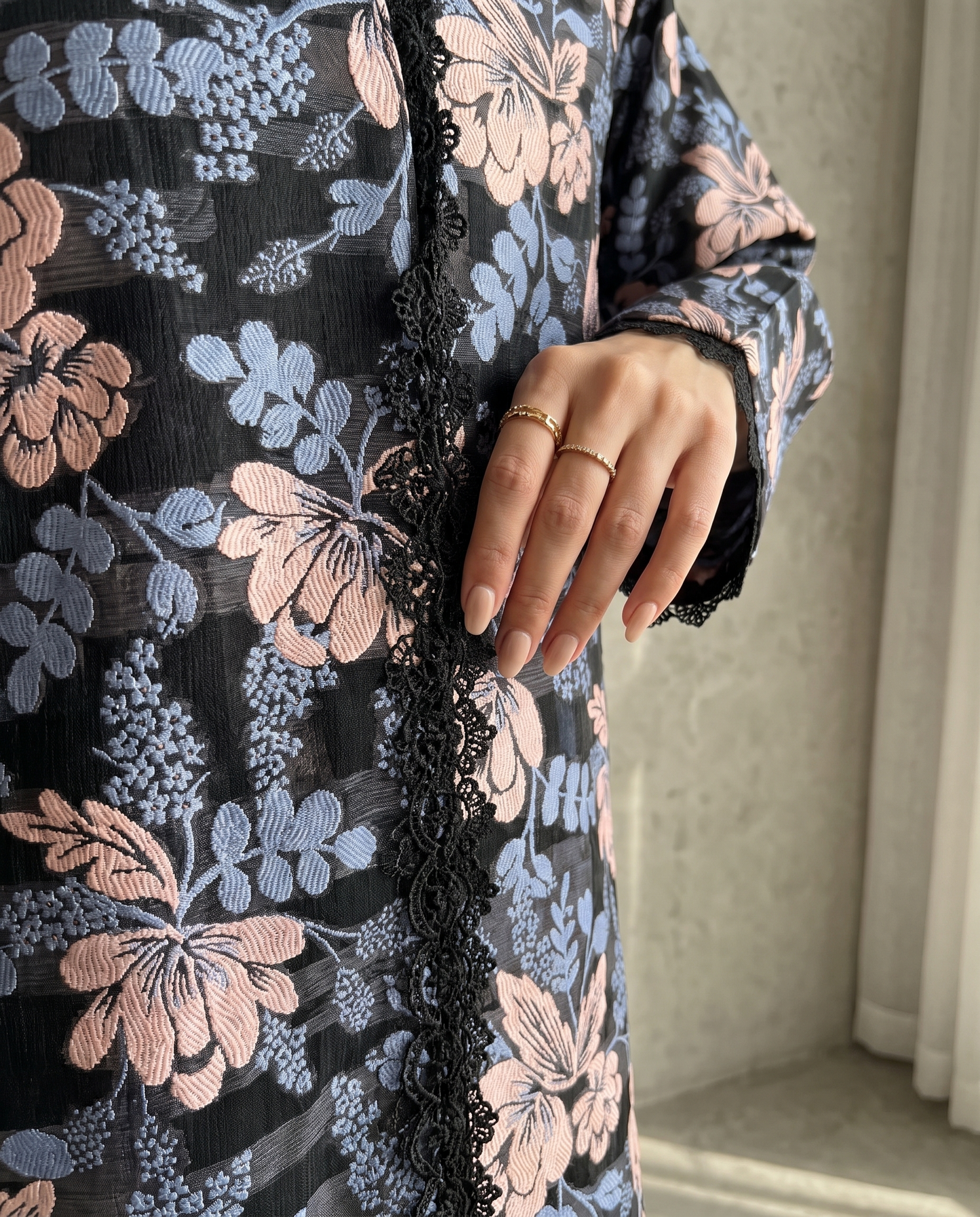 Floral Cape Style Open Abaya with Lace Trim Detail
