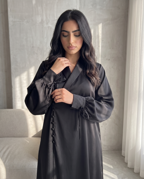 Premium Satin Wrap Black Abaya with Side Buttons – hover image