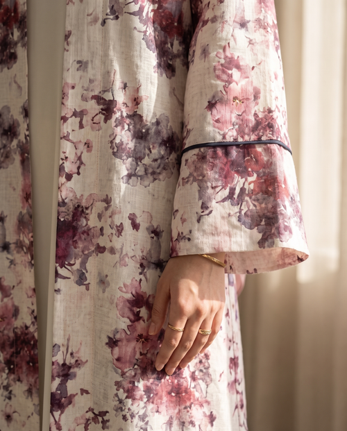 Floral Print Open Abaya with Elegant Contrast Panel – hover image