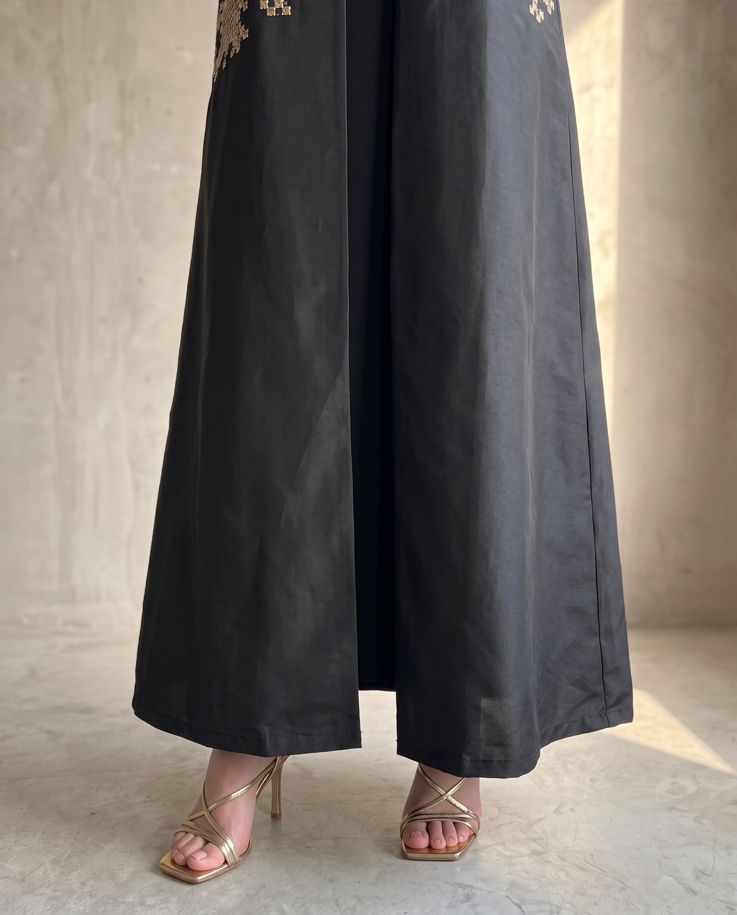 Embroidered Black Taffeta Abaya with Mosaic Floral Detailing