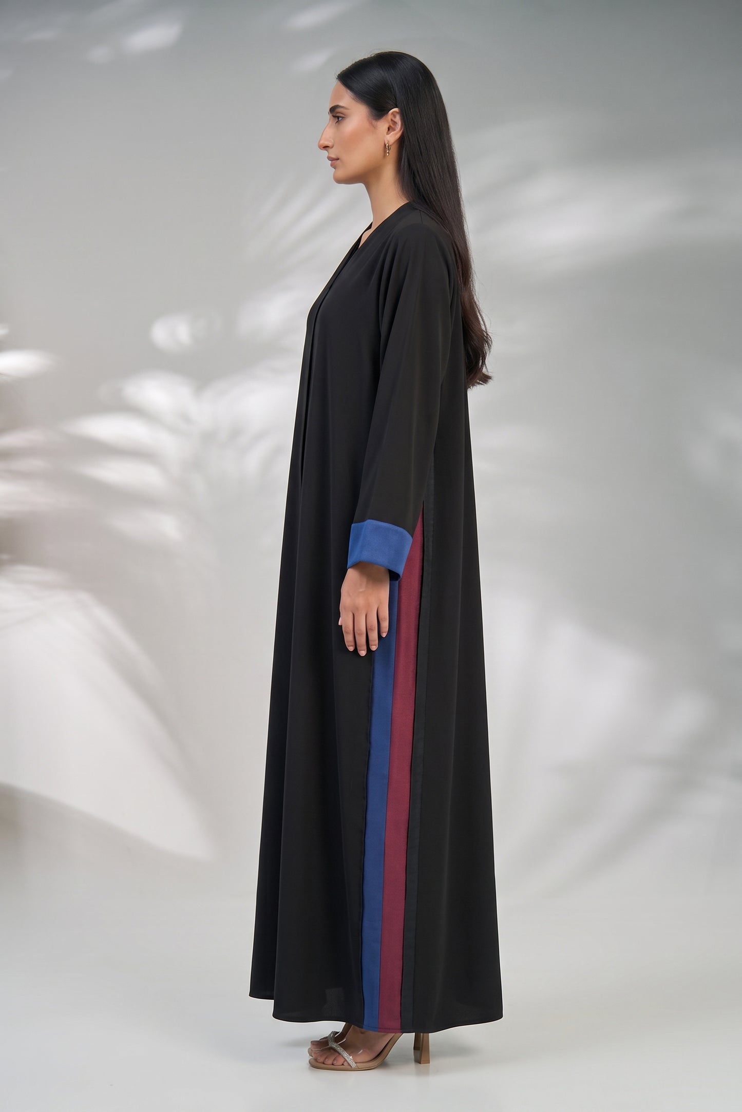 Horizon Contrast Abaya