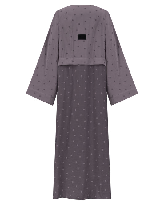 Lavender Polka Dot Abaya مع طوق كبير