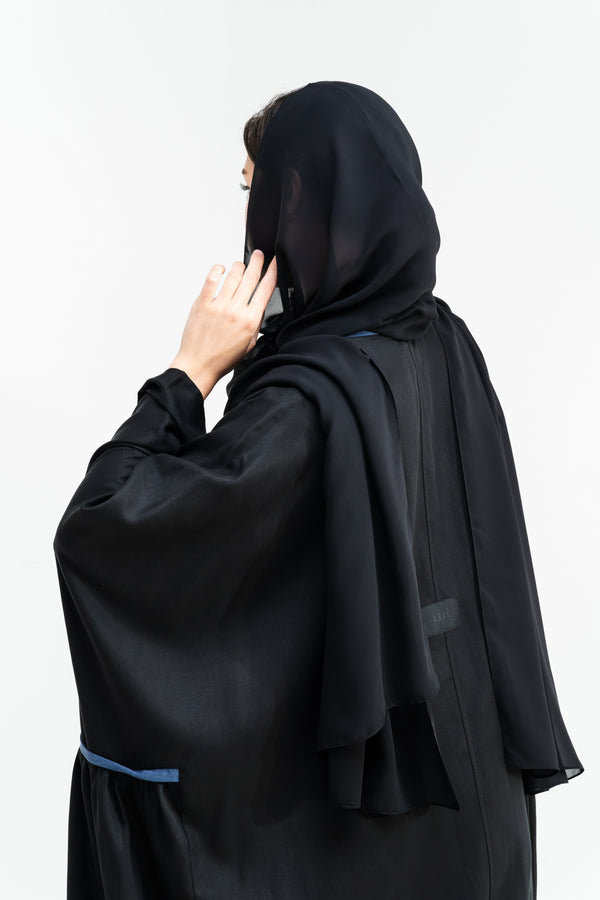 Midnight Contour Abaya with Blue Trim – hover image