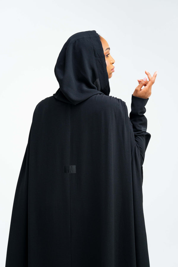 Noir Serenity Hooded Abaya – hover image