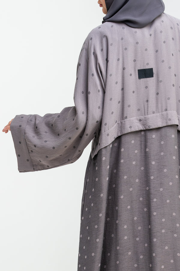Lavender Polka Dot Abaya with Oversized Collar – hover image
