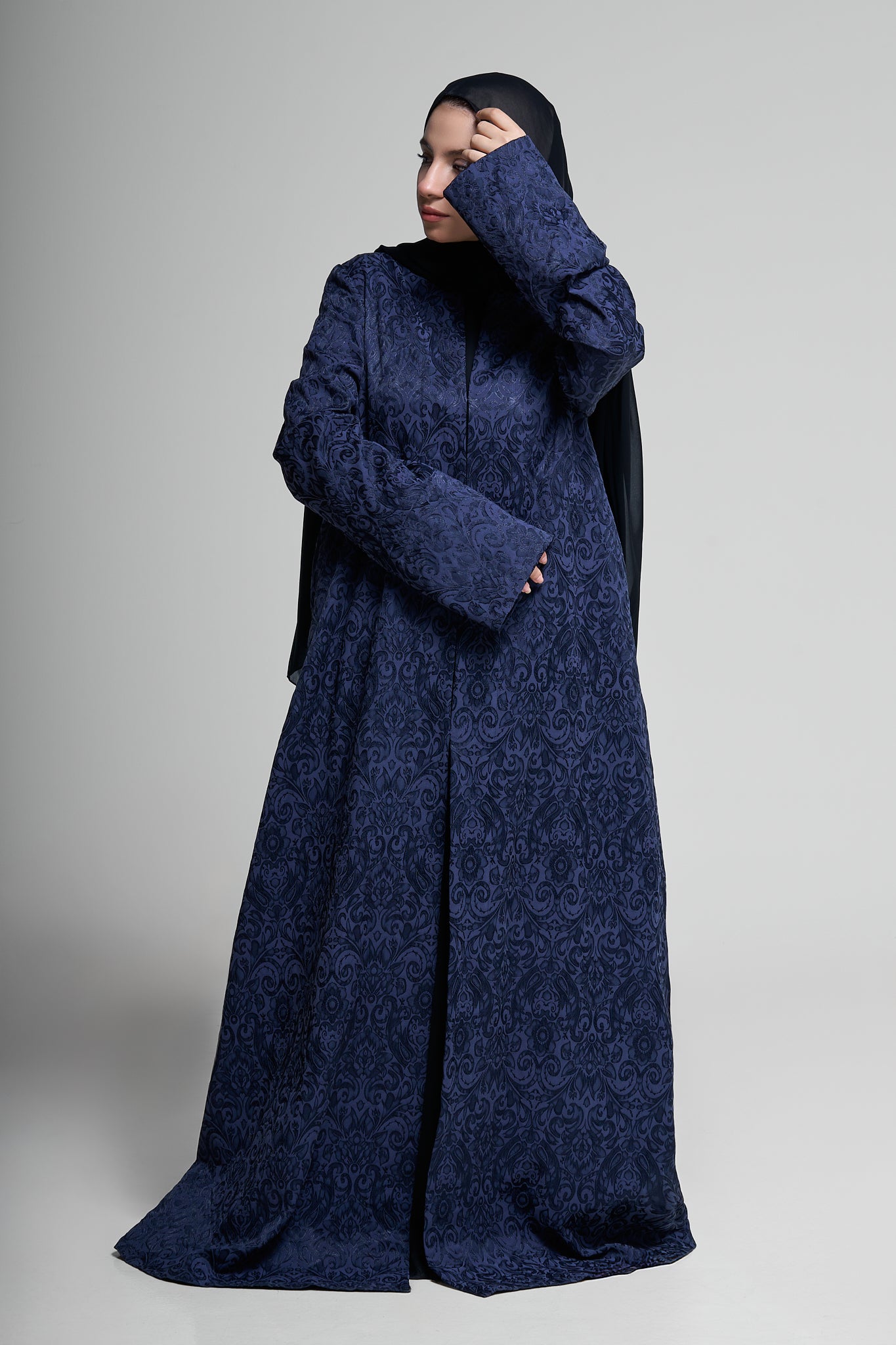 Midnight Elegance Abaya