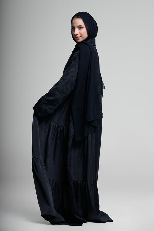 Enchanted Shadow Abaya – hover image