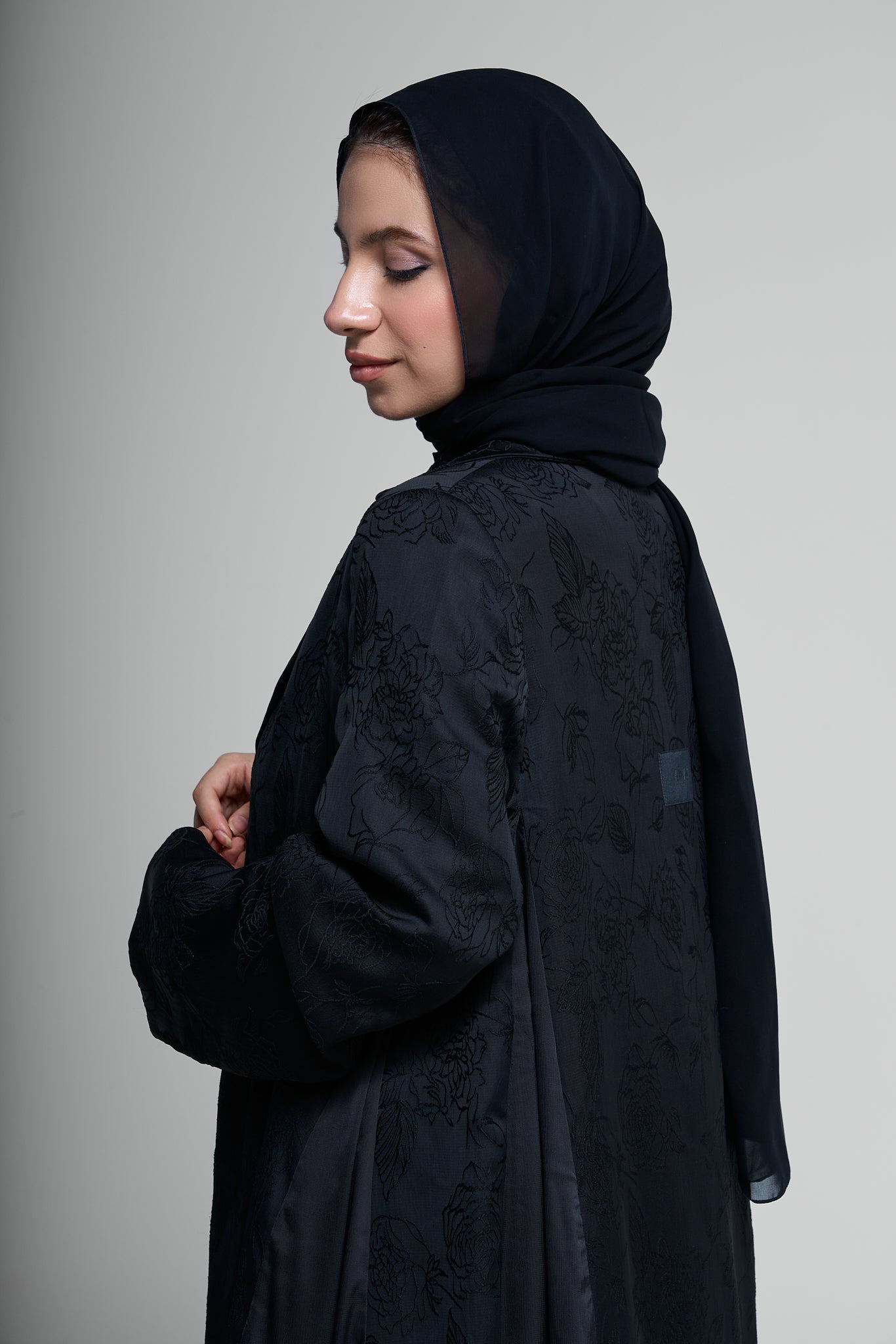Enchanted Shadow Abaya