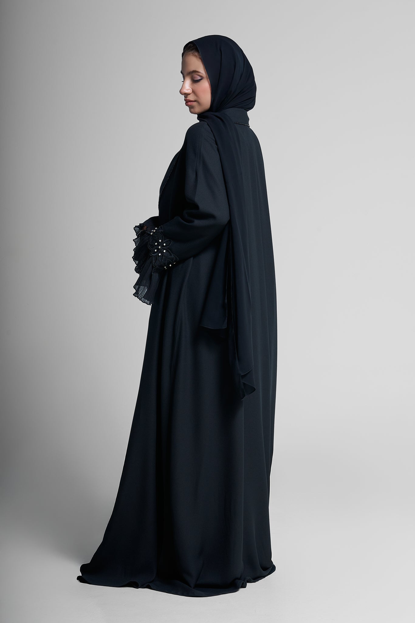 Pearl Cuff Abaya