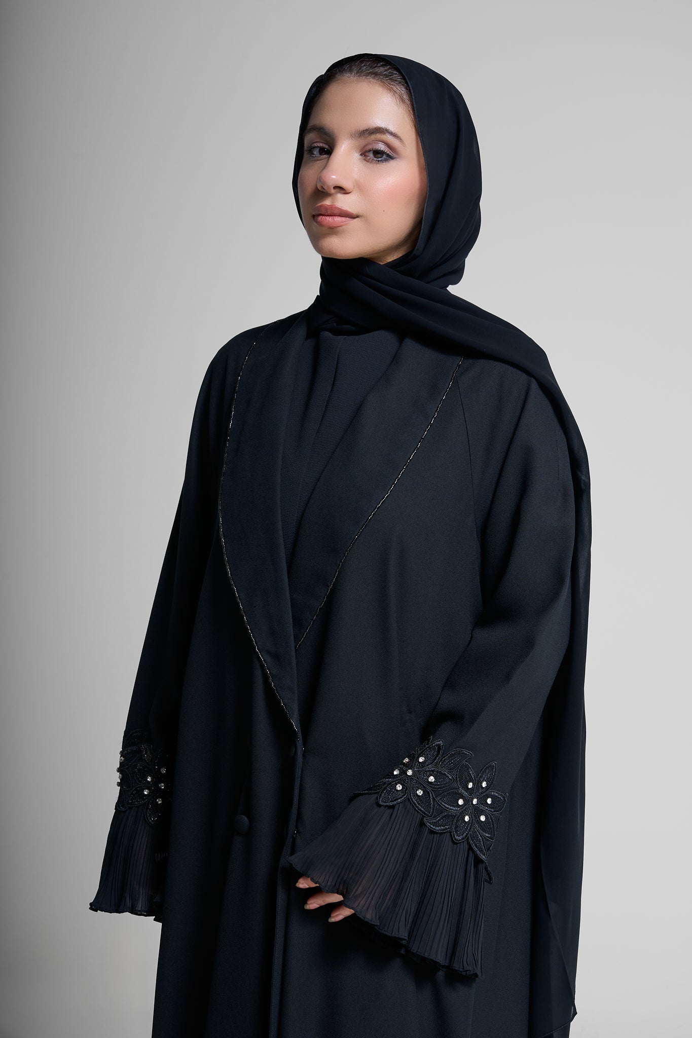 Pearl Cuff Abaya