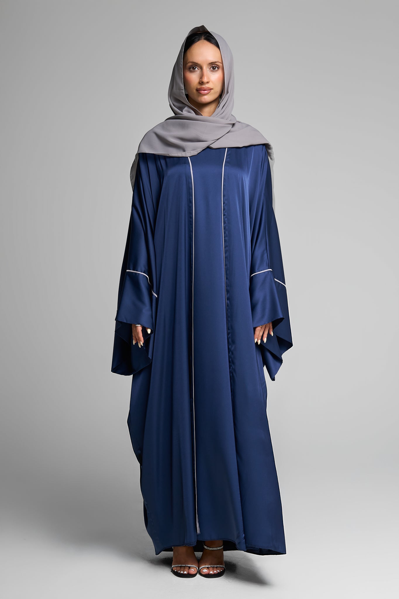 Elegant Glossy Navy Jacquard Open Abaya Set Vertical Detailing With Matching Inner Dress