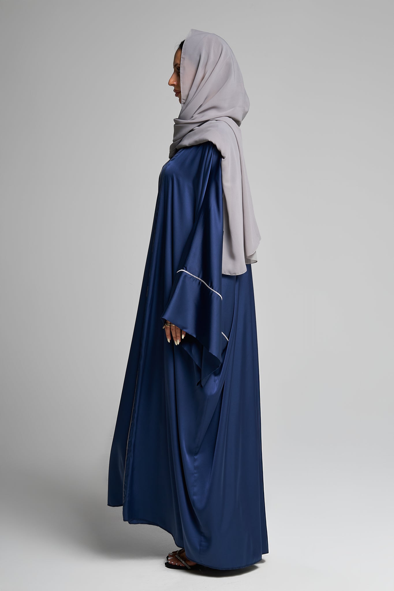 Timeless Line Abaya set