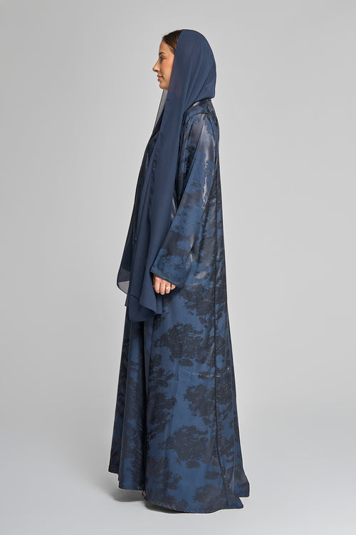 Premium Abaya with Side Slits and Glossy Texture – hover image
