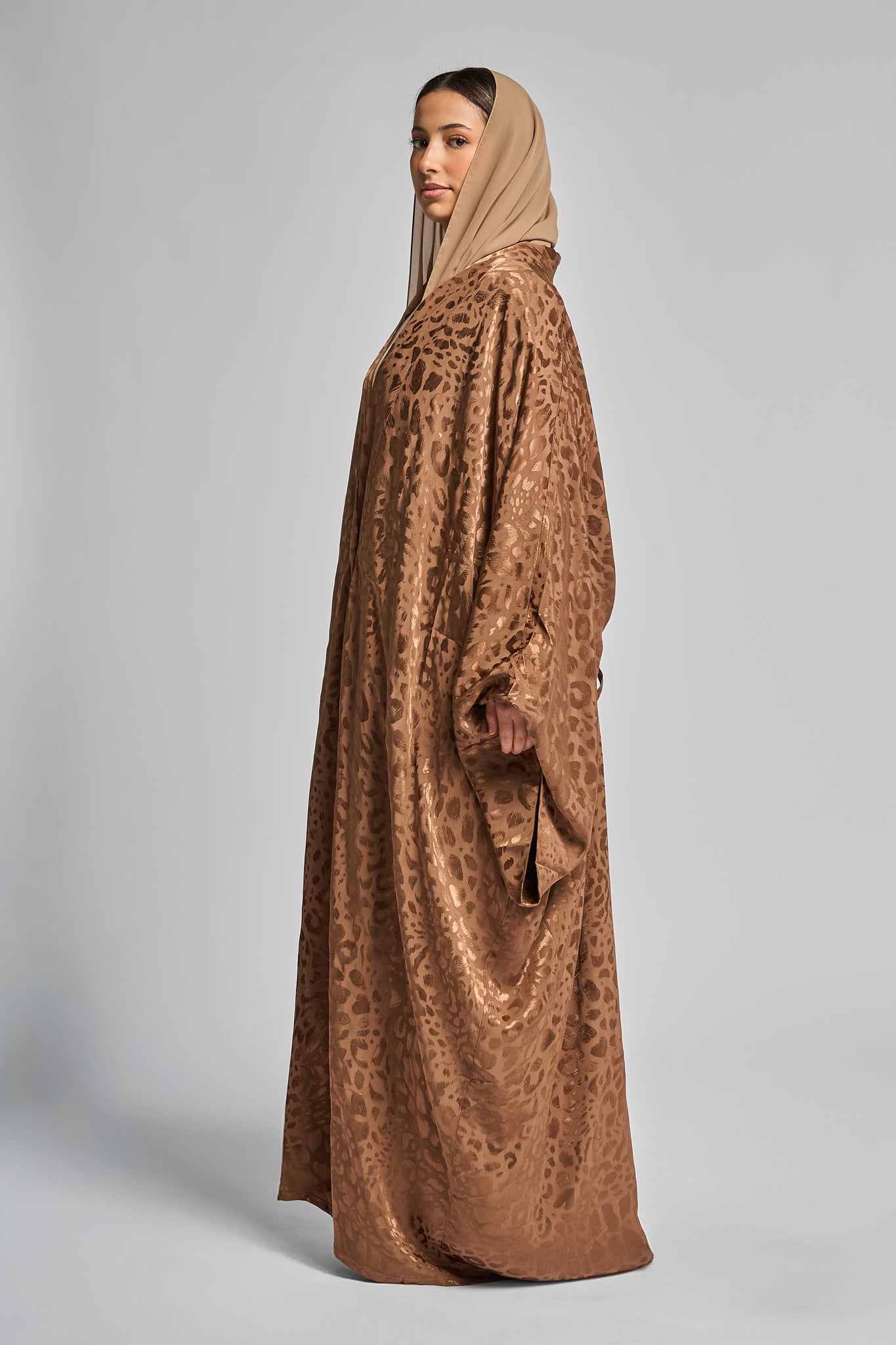 الصحراء ember محكم abaya