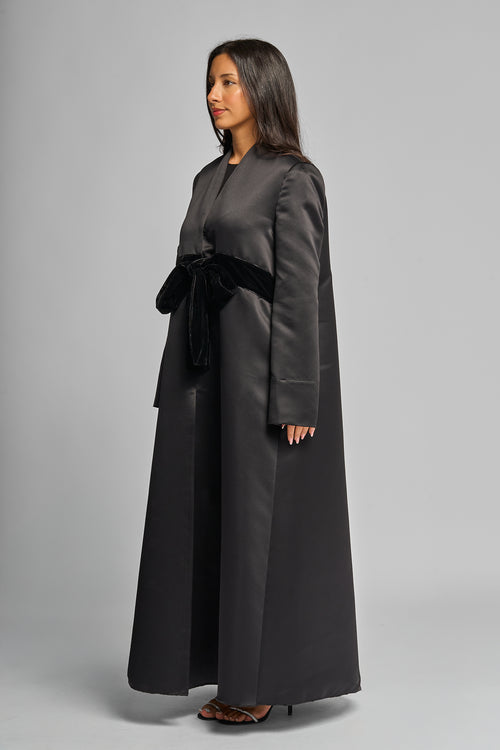 Velvet Bow Abaya – hover image
