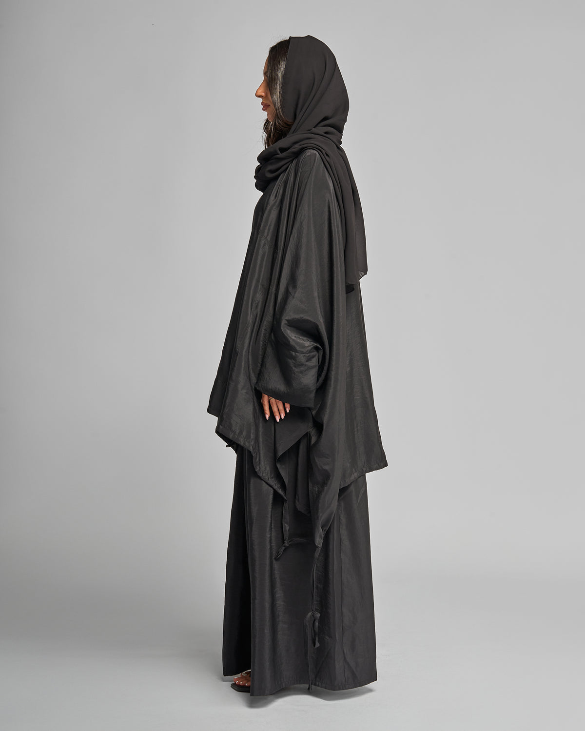 Modest Streetwear Black Abaya Set with Zip Jacket and Skirt