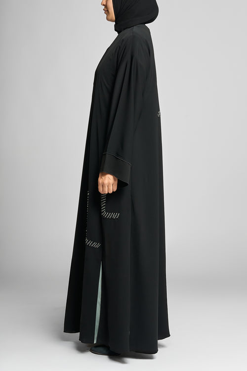 Safiya Thread Abaya – hover image