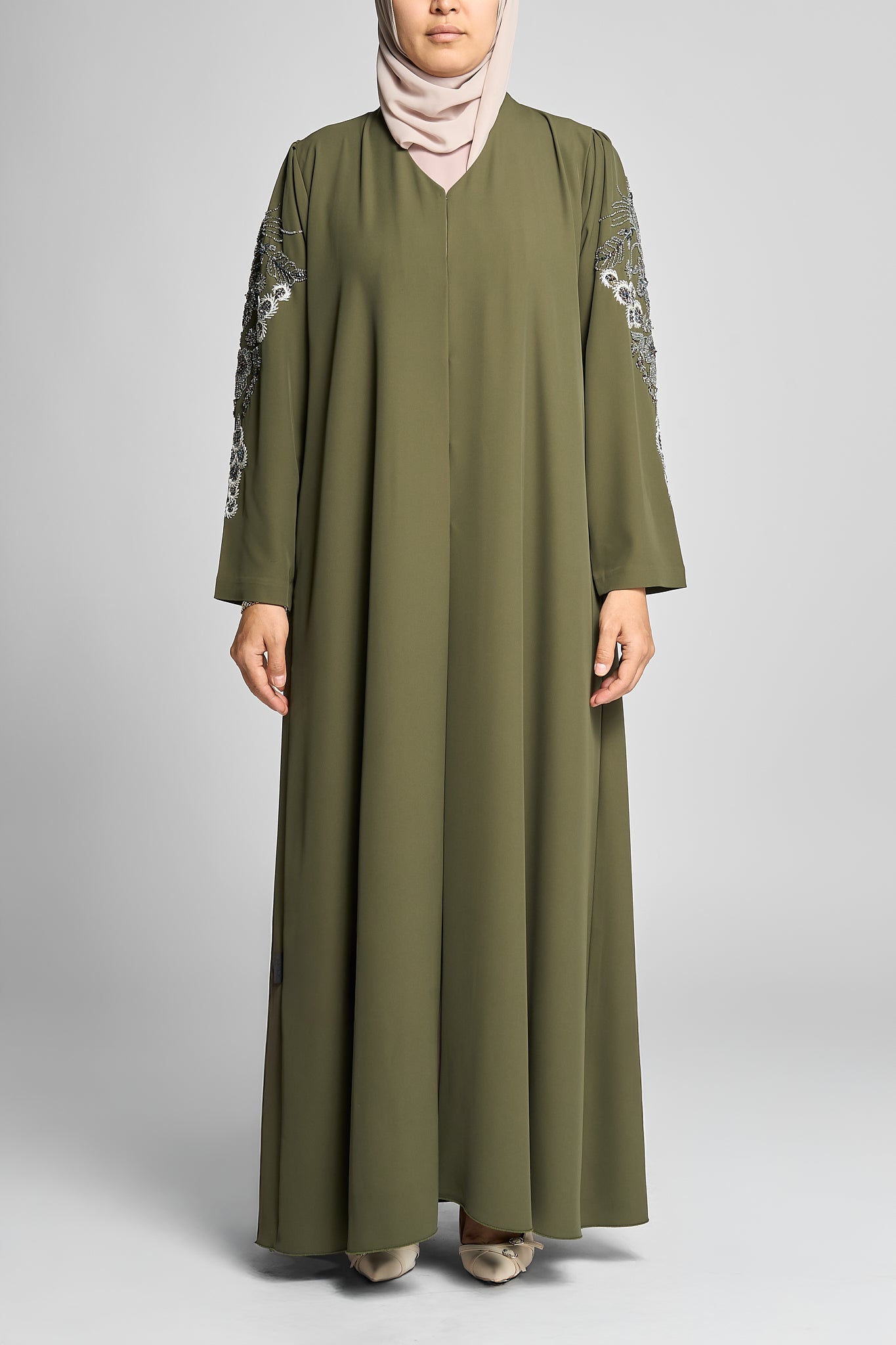 Reina Olive Abaya