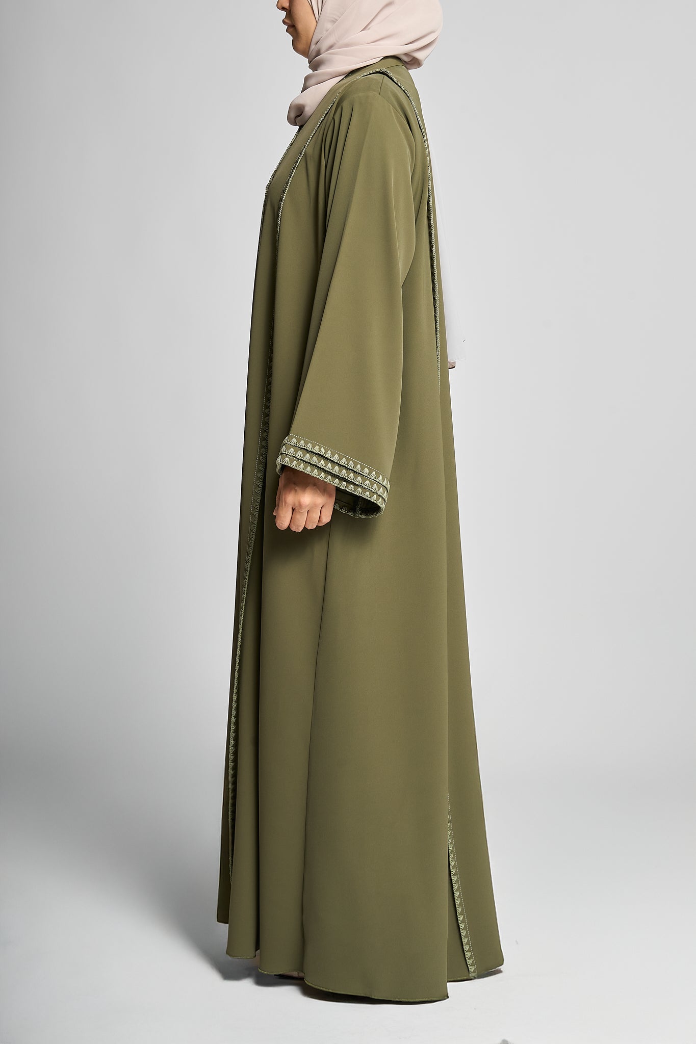 Elina Thread Abaya