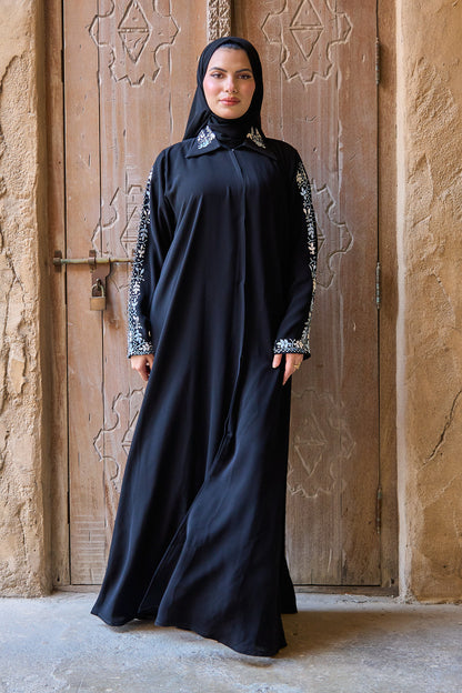 عباية نوير مزخرفة