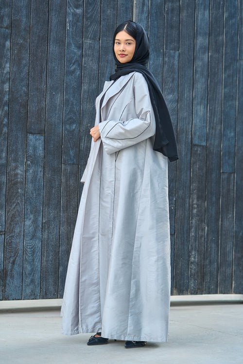 Silver Taffeta Abaya with Sculpted Seam Detailing – hover image