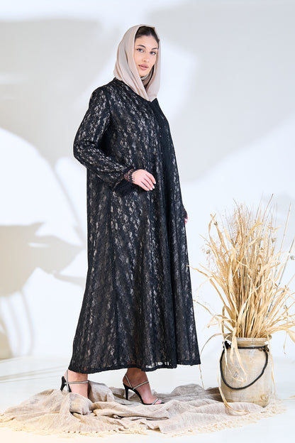 عباية دانتيل سوداء بالكامل مع طبقة خارجية من الزهور الشفافة