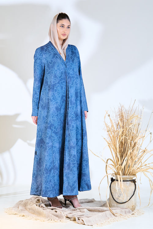 عباية أوشن بريز مطرزة باللون الأزرق – hover image