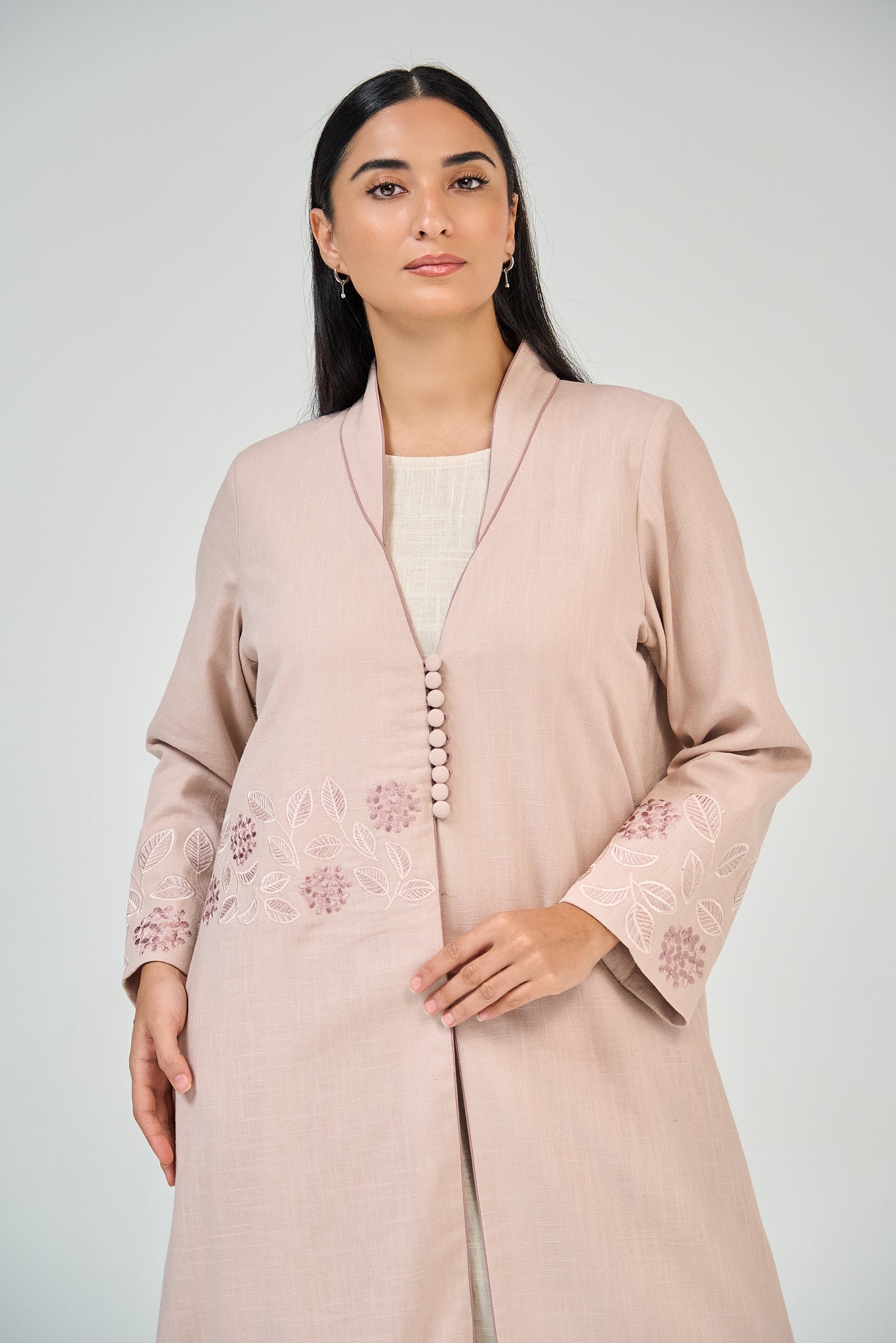 عباية كتان بتفاصيل النخيل (نسخة)