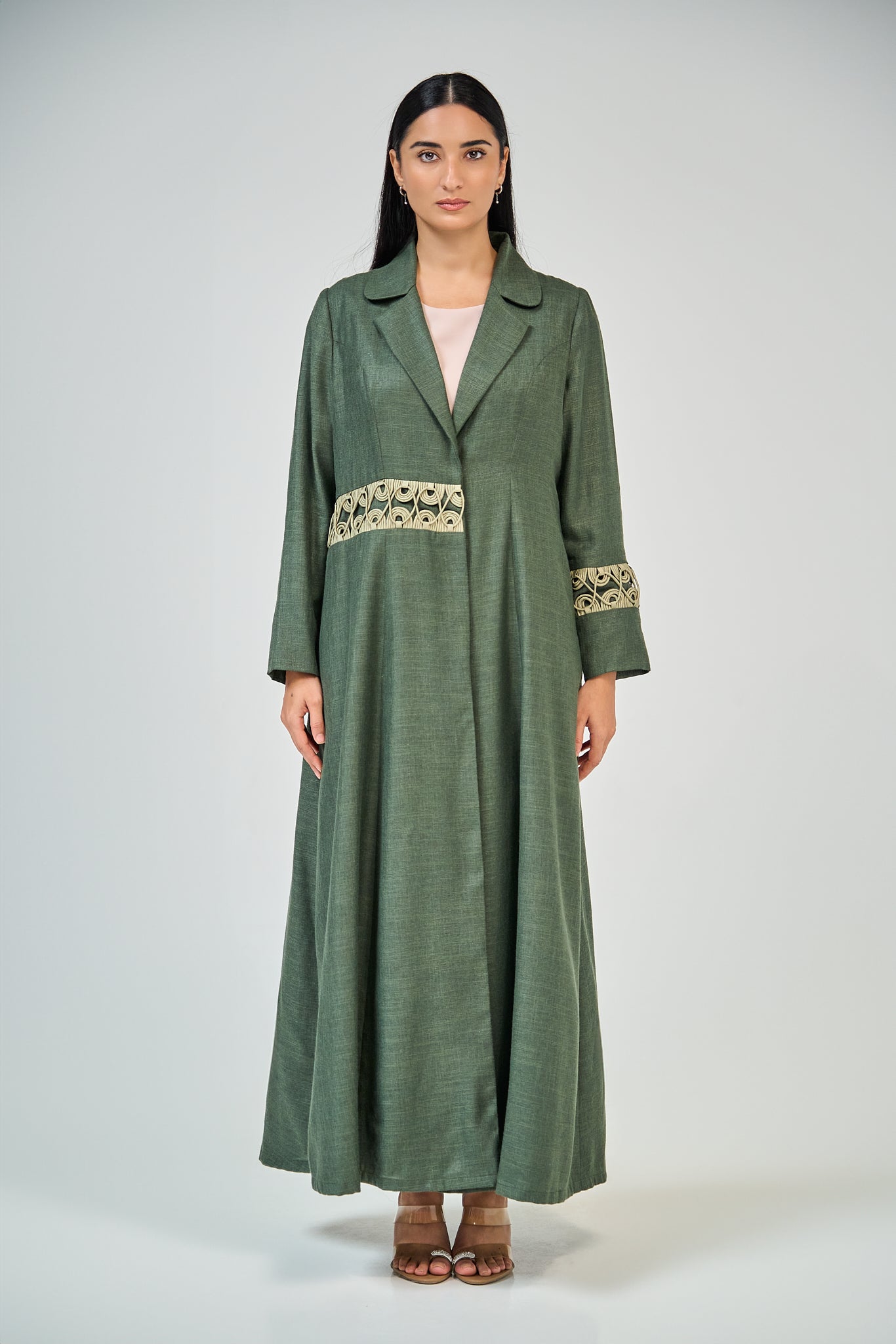 عباية زهرية بألوان مائية (نسخة)