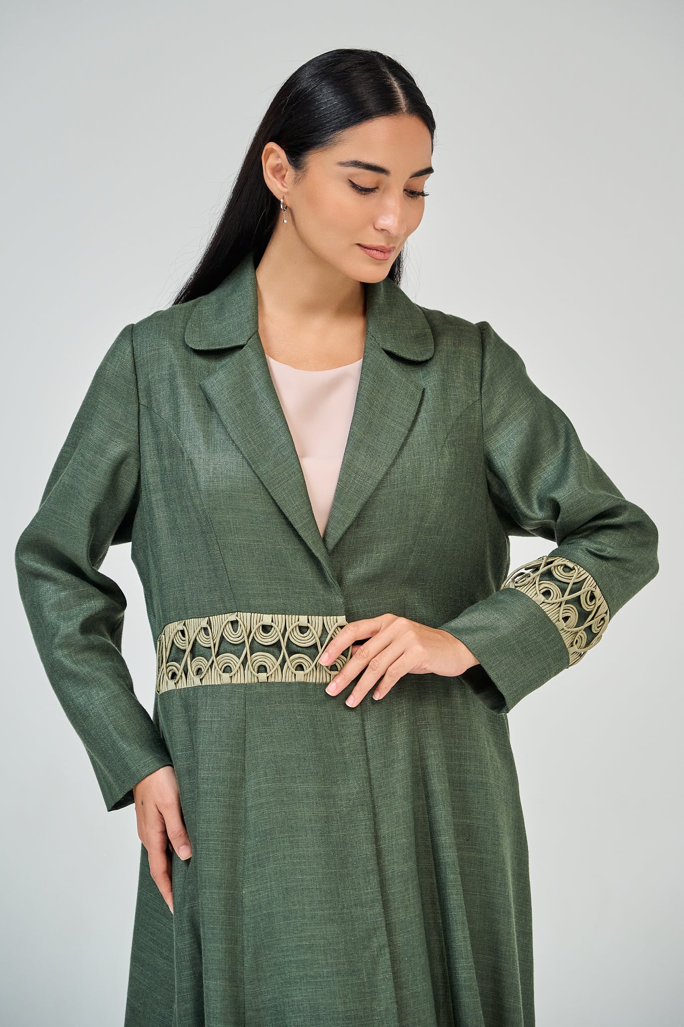 عباية زهرية بألوان مائية (نسخة)