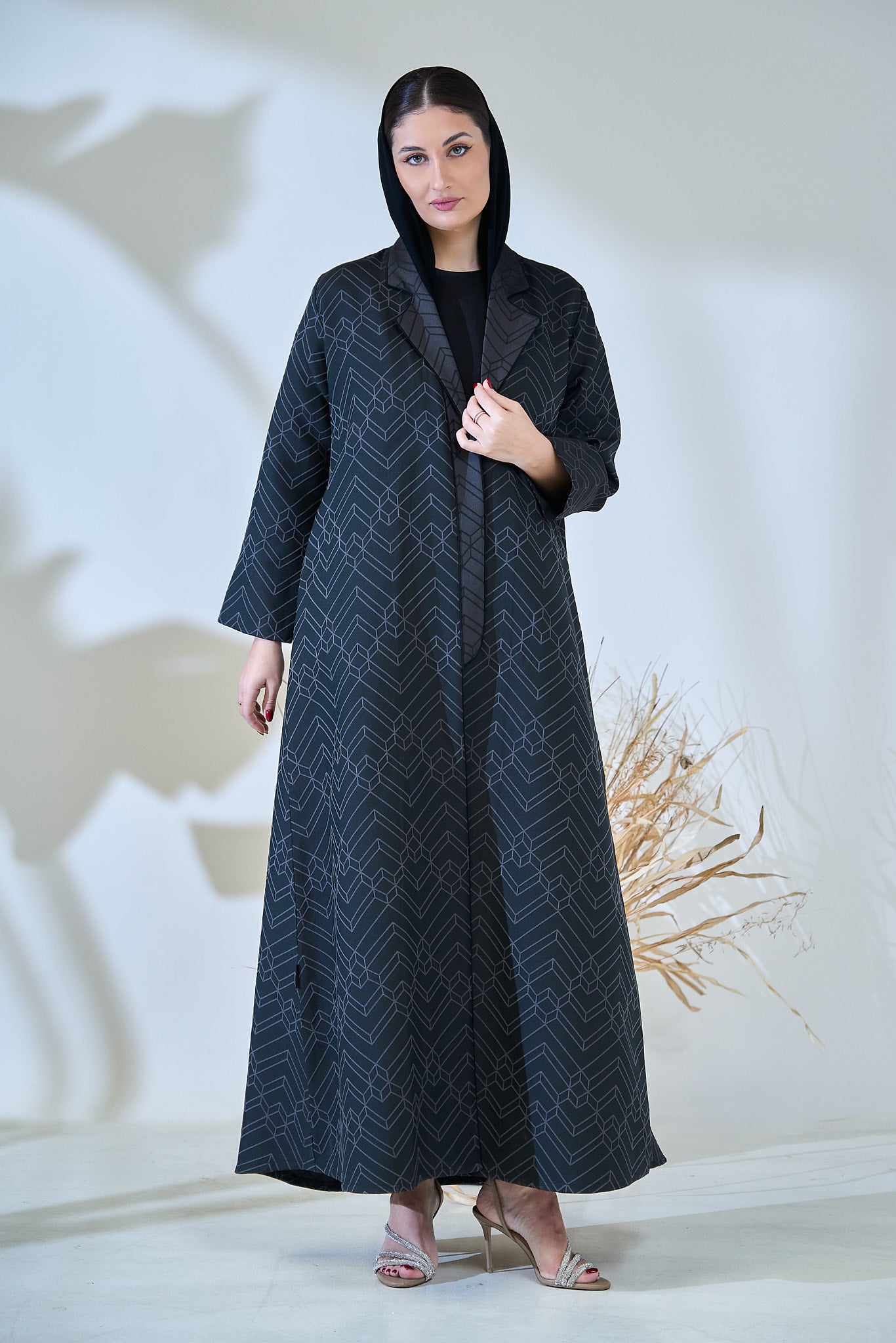 Midnight Geo-Pattern Luxe Open Abaya – Structured Jacquard Black Cloak