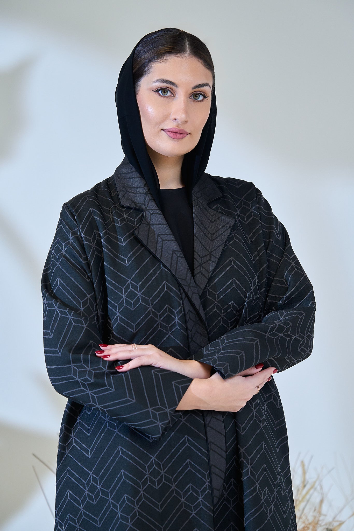 Midnight Geo-Pattern Luxe Open Abaya – Structured Jacquard Black Cloak
