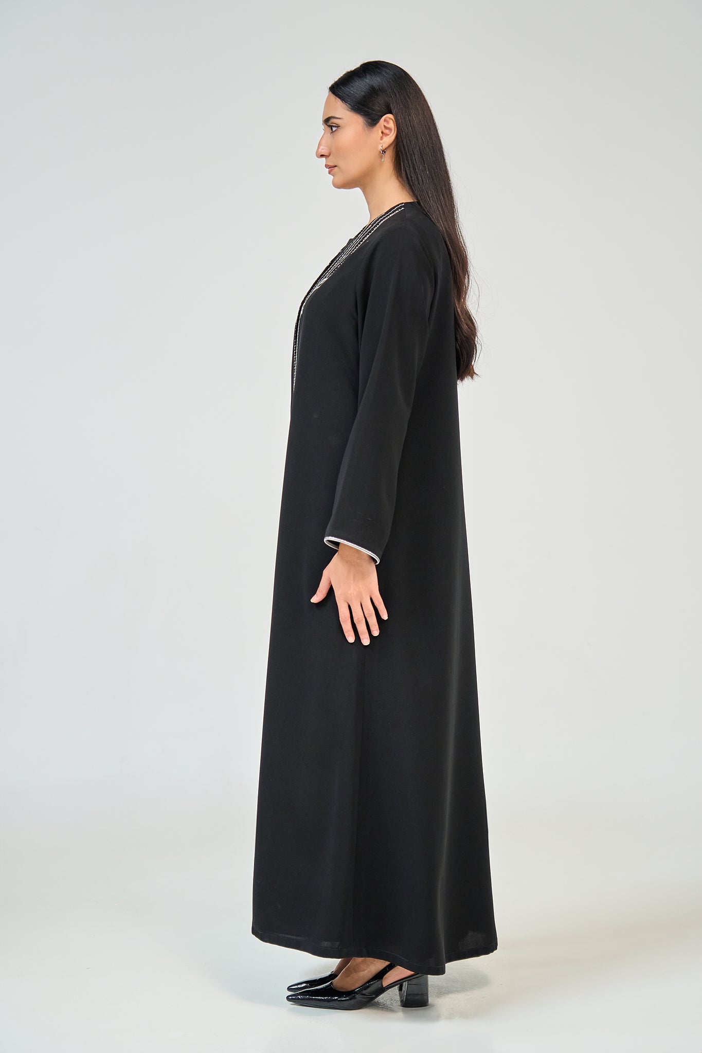 عباية نوير شيفرون مطرزة (نسخة)