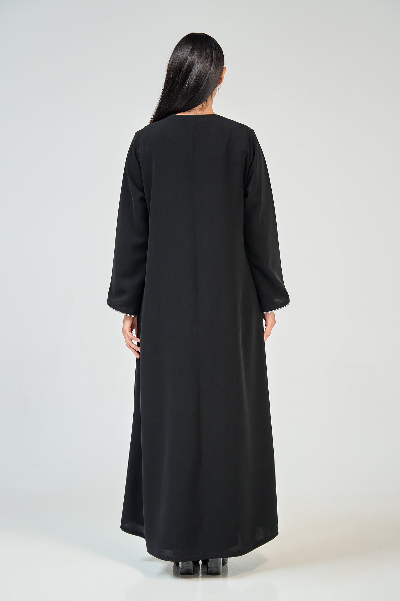 عباية نوير شيفرون مطرزة (نسخة)