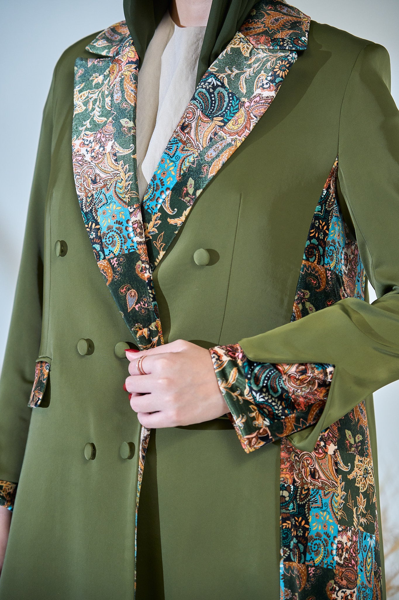 Emerald Imperial Brocade-Lapel Abaya with Artisan Panel Detailing